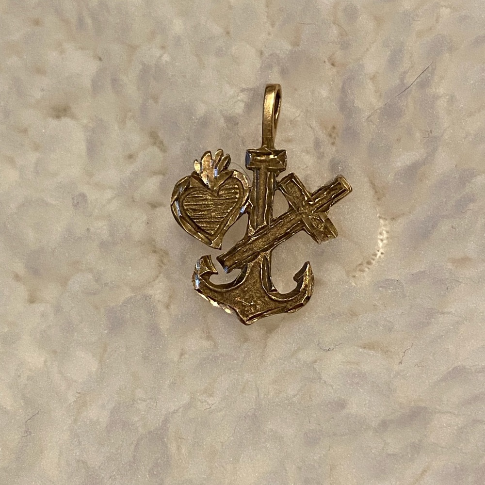 Faith Hope Charity Pendant Yellow Gold 14kt